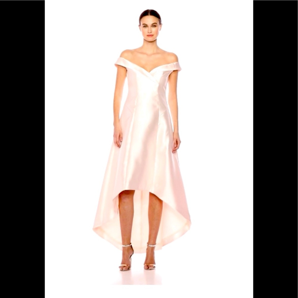SALE OFR 🆕CALVIN KLEIN OFF THE SHOULDER GOWN